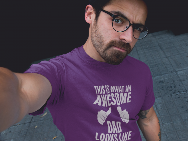 Awesome Dad Looks Like This